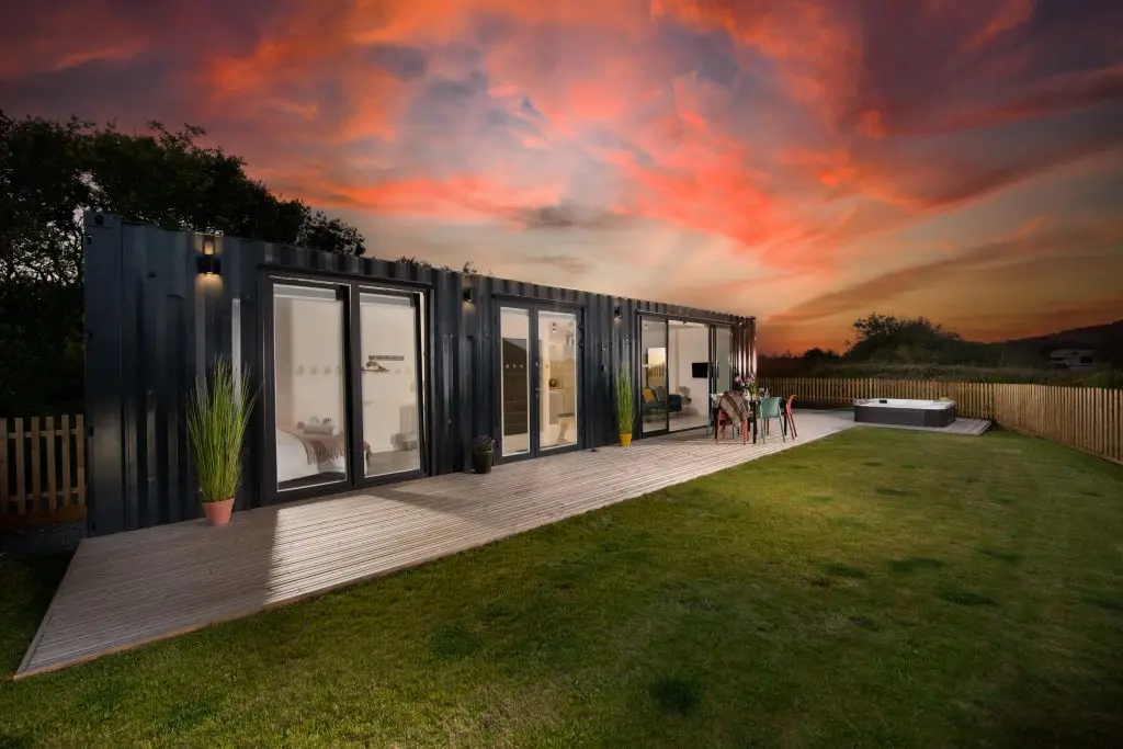 Serpentine Holiday Accommodation at Trevassack